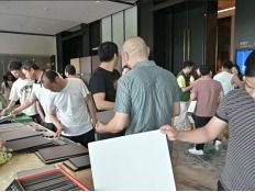 兔宝宝芯服务引领创新，家具厂渠道活动与教育咨询双翼齐飞